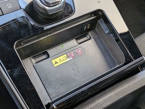 Used 2024 Toyota bZ4X XLE w/ Weather Package image 21