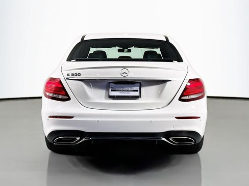 Used 2017 Mercedes-Benz E 300 image 3