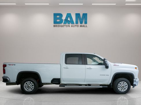 Certified 2021 Chevrolet Silverado 2500 LT w/ Convenience Package AWD/4WD image 7