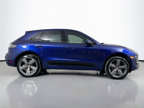 Certified 2026 Porsche Macan AWD/4WD image 8