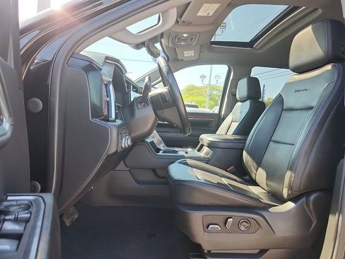 Used 2024 GMC Sierra 2500 Denali w/ Denali Reserve Package AWD/4WD image 8
