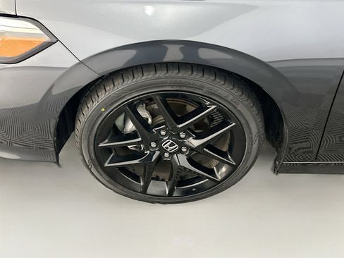 Used 2025 Honda Civic Sport image 11