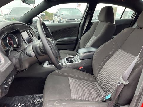Used 2023 Dodge Charger SXT image 13