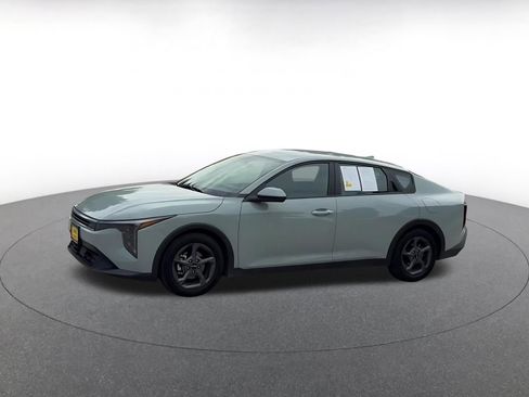 Used 2025 Kia K4 FWD image 8