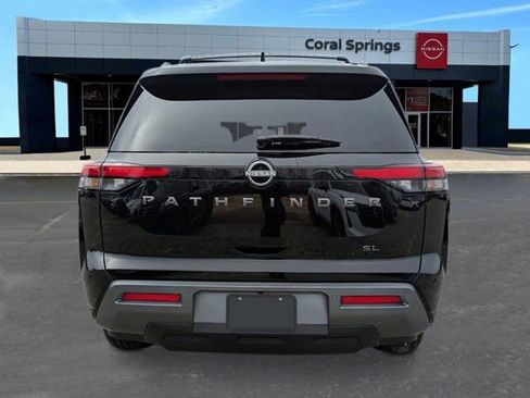 New 2026 Nissan Pathfinder SL image 4