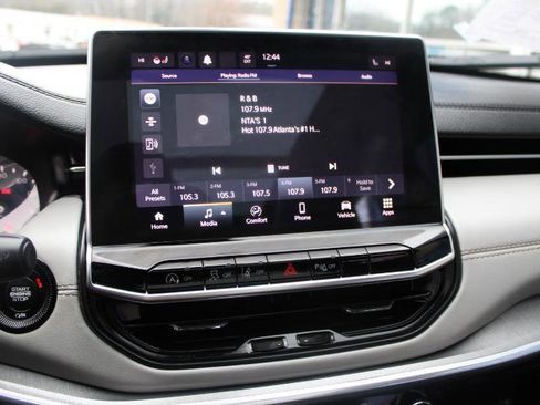 Used 2023 Jeep Compass Limited w/ Sun and Sound Group AWD/4WD image 26