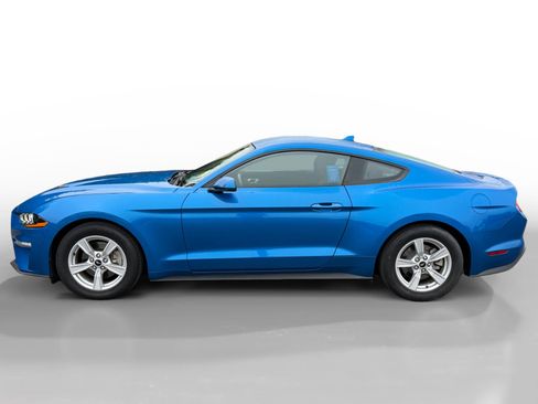 Used 2020 Ford Mustang Coupe image 2