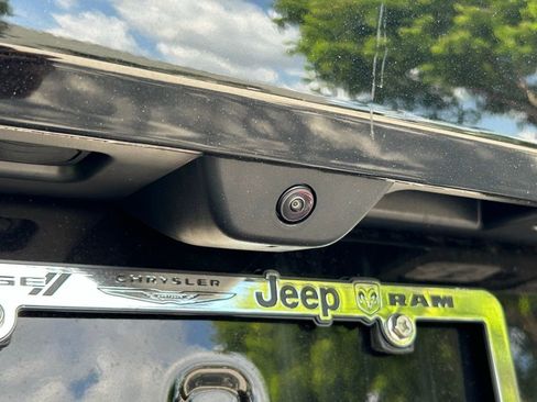 New 2025 Jeep Grand Cherokee L Overland w/ Rear Seat Video Group I image 27