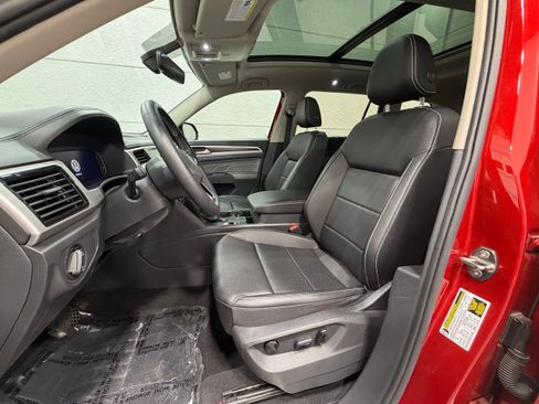Used 2023 Volkswagen Atlas SE w/ Panoramic Sunroof Package FWD image 20