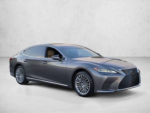 Used 2024 Lexus LS 500 RWD image 3