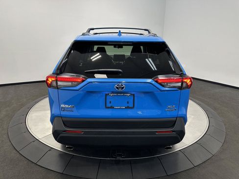 Used 2019 Toyota RAV4 XLE w/ Convenience Package AWD/4WD image 6
