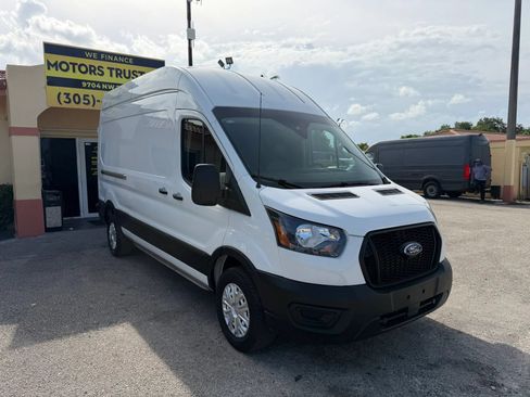 Used 2024 Ford Transit 250 148 High Roof w/ Load Area Protection Package RWD image 10