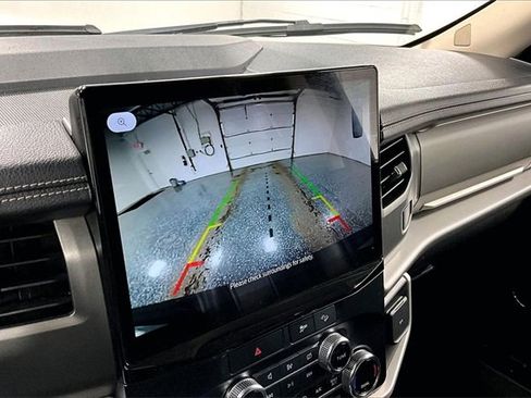 Used 2023 Ford Expedition Max XLT image 15