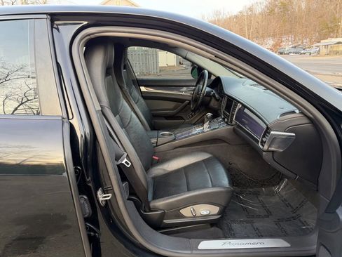 Used 2011 Porsche Panamera image 20