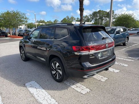 Used 2024 Volkswagen Atlas SE image 5