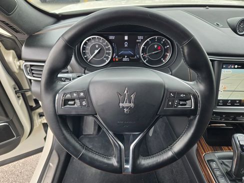 Used 2021 Maserati Levante GranLusso AWD/4WD image 50