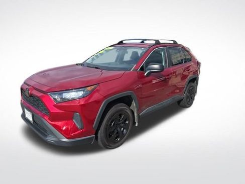 Used 2021 Toyota RAV4 LE image 3