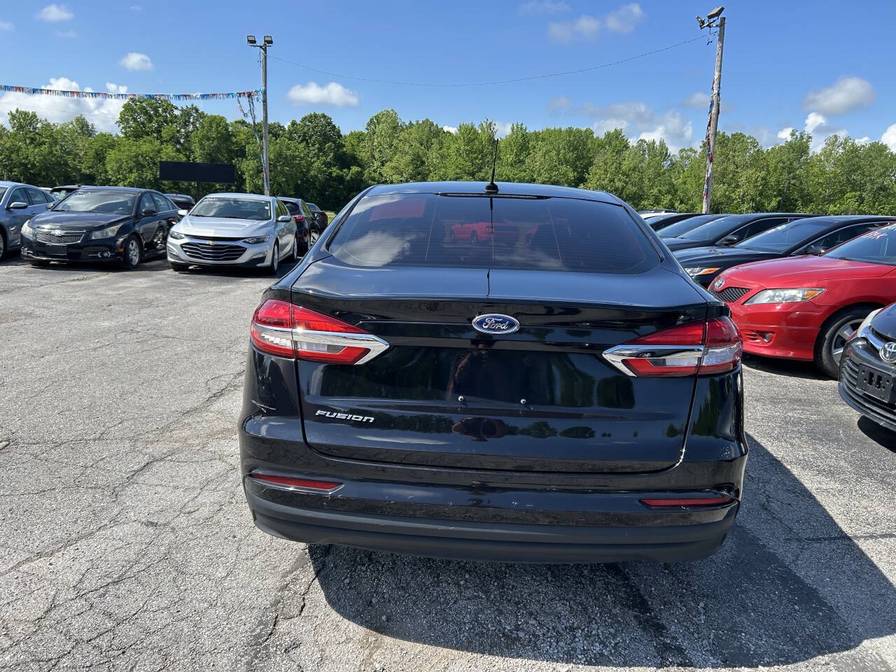 Used 2019 Ford Fusion S FWD image 5
