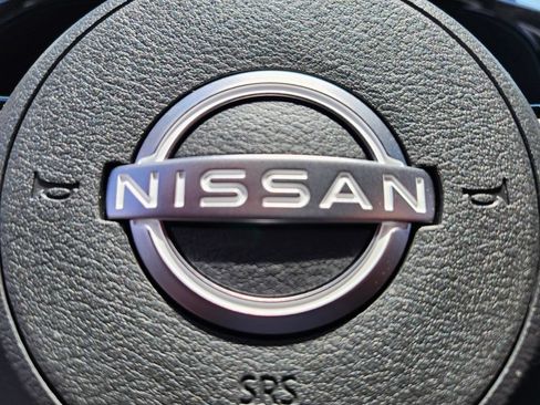 Certified 2025 Nissan Pathfinder Platinum AWD/4WD image 31