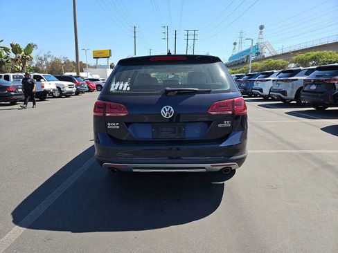 Used 2017 Volkswagen Golf Alltrack SE image 11