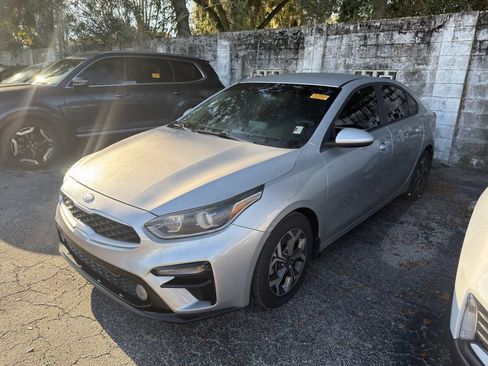 Used 2019 Kia Forte LXS FWD image 7