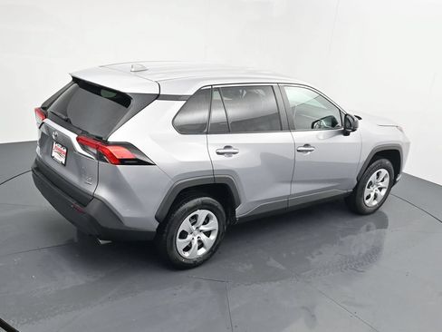 Used 2024 Toyota RAV4 LE AWD/4WD image 30