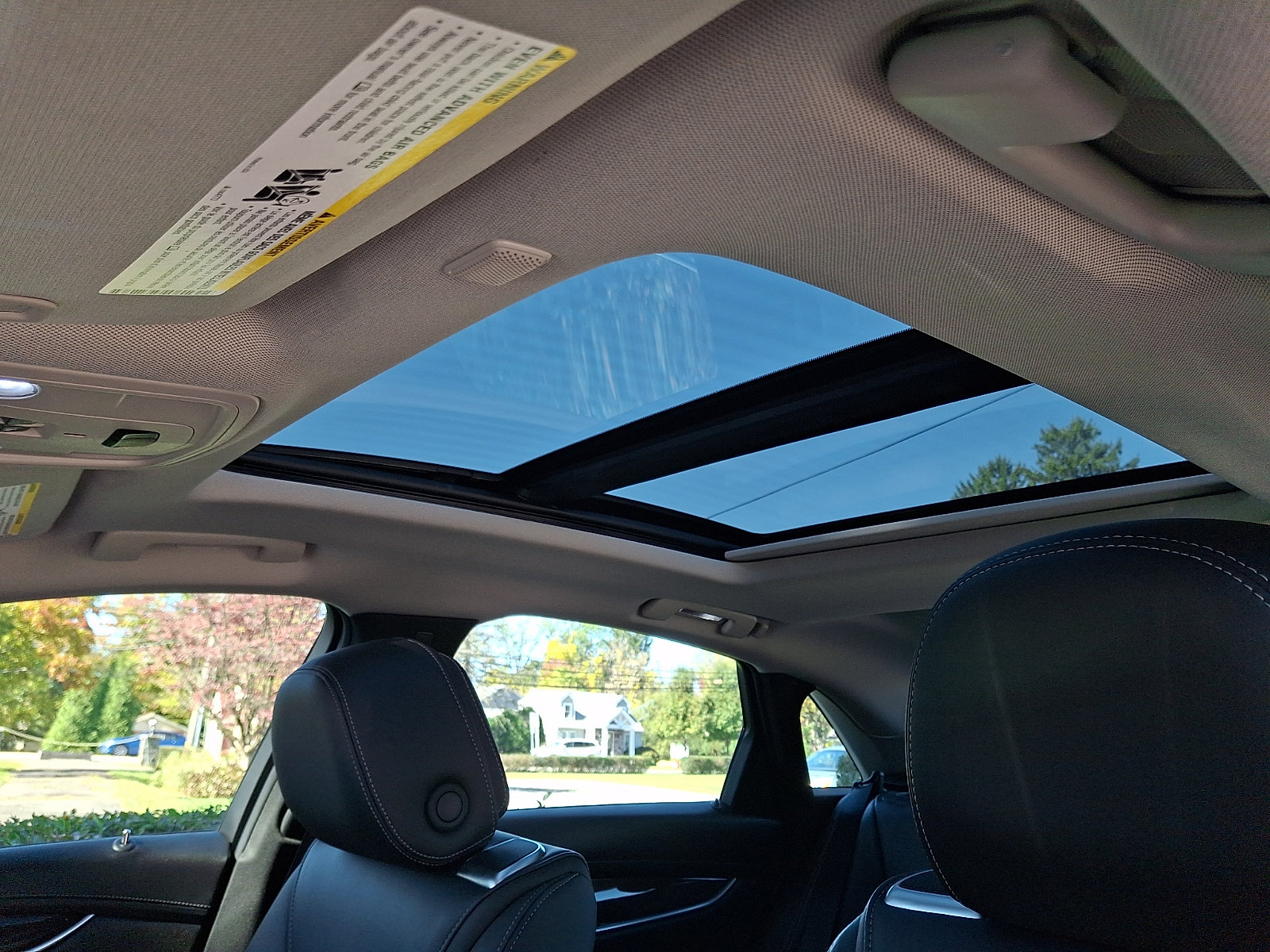 Used 2014 Cadillac XTS Premium FWD image 16