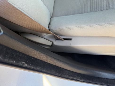 Used 2014 Dodge Charger SE image 30