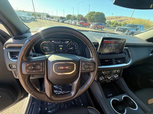 Used 2021 GMC Yukon AT4 w/ AT4 Premium Plus Package AWD/4WD image 12