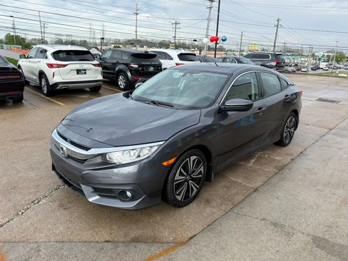 Used 2017 Honda Civic EX-T image 5