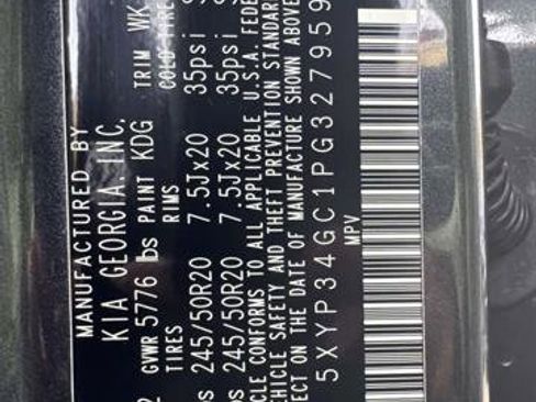 Used 2023 Kia Telluride EX w/ EX Captain's Chair Package image 17