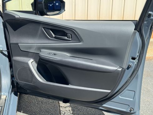 Used 2024 Toyota Prius LE FWD image 40