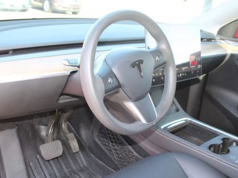 Used 2023 Tesla Model Y Long Range AWD/4WD image 7
