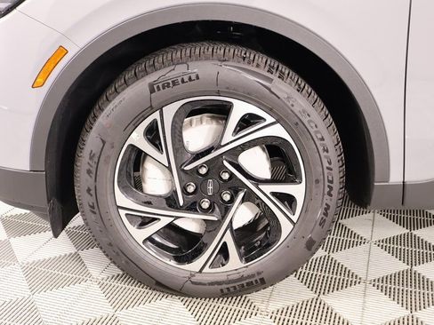 New 2026 Lincoln Nautilus Premier AWD/4WD image 17