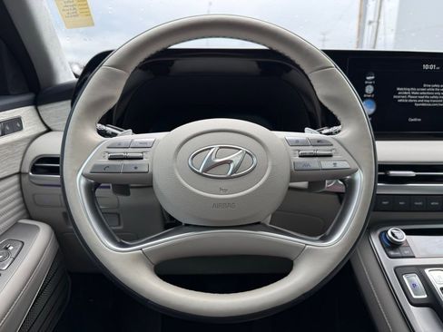 Used 2024 Hyundai Palisade Calligraphy image 13