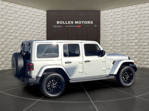 Used 2024 Jeep Wrangler Unlimited Sahara w/ Technology Group image 4