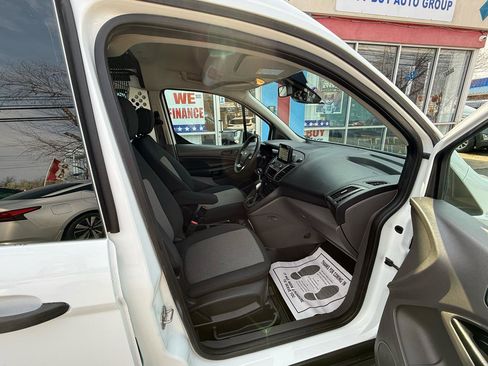 Used 2020 Ford Transit Connect XL image 17