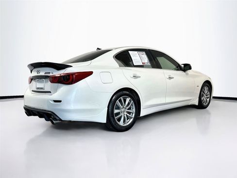 Used 2017 INFINITI Q50 3.0t Premium w/ Cargo Package (L95) RWD image 39