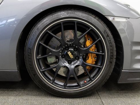 Used 2013 Nissan GT-R Premium image 24