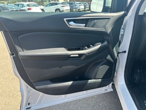 Used 2019 Ford Edge SEL w/ Equipment Group 201A AWD/4WD image 15