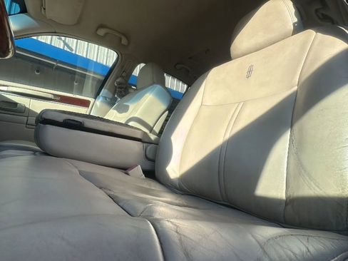 Used 2004 Lincoln Town Car Ultimate L image 9