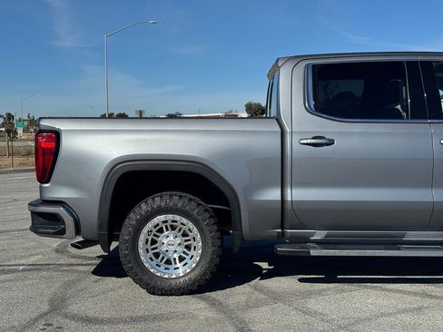 Used 2021 GMC Sierra 1500 SLE w/ Preferred Package image 7