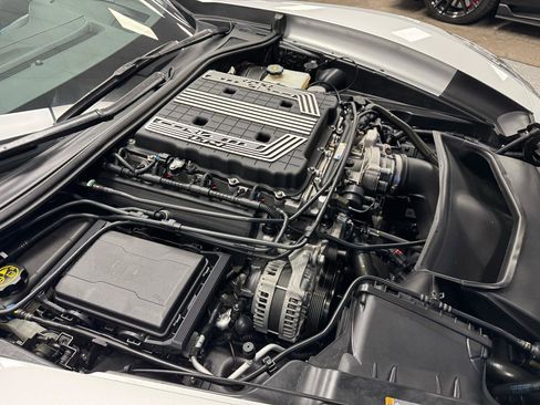 Used 2018 Chevrolet Corvette Z06 RWD image 23