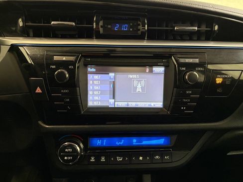 Used 2014 Toyota Corolla S image 15