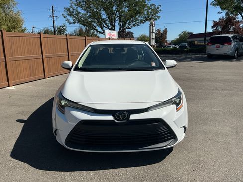 Used 2023 Toyota Corolla LE FWD image 2