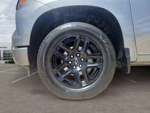 Used 2024 Chevrolet Silverado 1500 Custom image 14