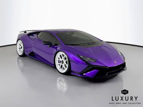 Used 2023 Lamborghini Huracan Tecnica RWD image 3