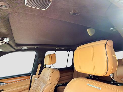 Used 2022 Jeep Grand Wagoneer Series III image 29