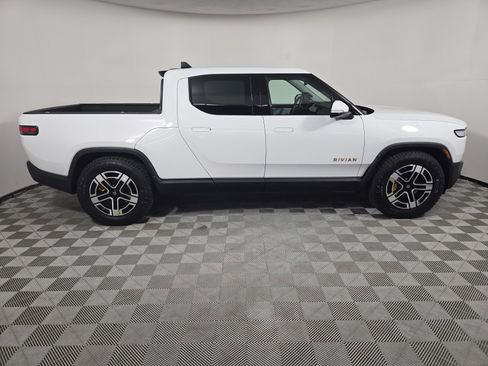 Used 2022 Rivian R1T Adventure image 6