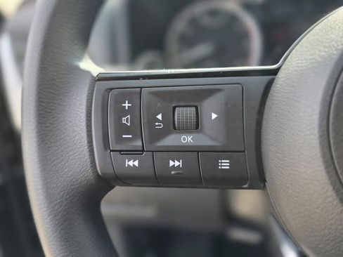 Used 2023 Nissan Rogue SV FWD image 24